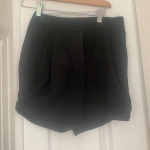 Wilfred black shorts